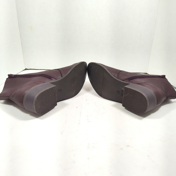 Old Navy Western style vegan leather brown ankle boots Size: 5 - Picture 5 of 5